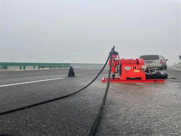 天河马路路基路面开裂下沉注浆加固灌浆